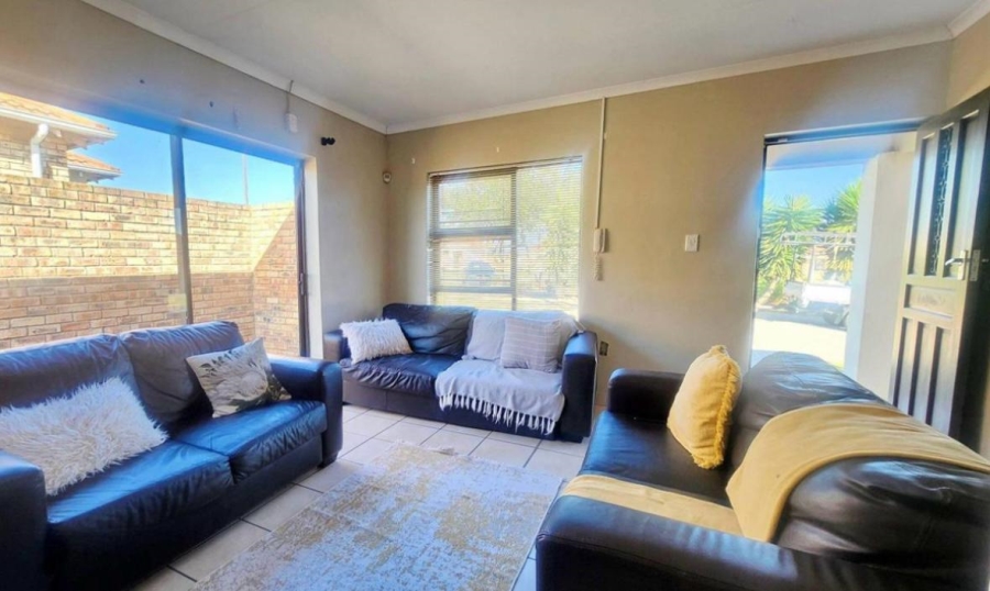 2 Bedroom Property for Sale in Campher Park Eastern Cape